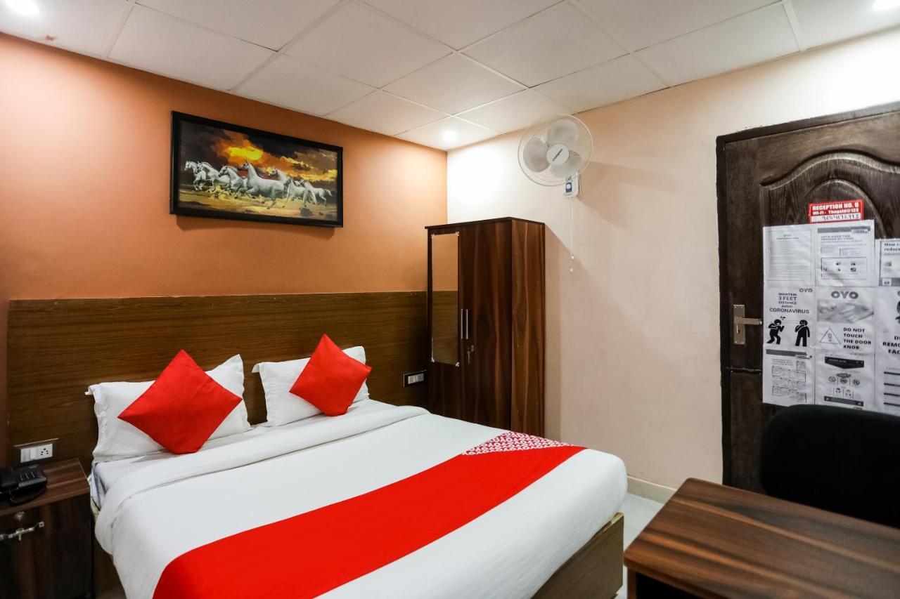 Oyo 72993 Hotel The Gold Faridabad Eksteriør billede