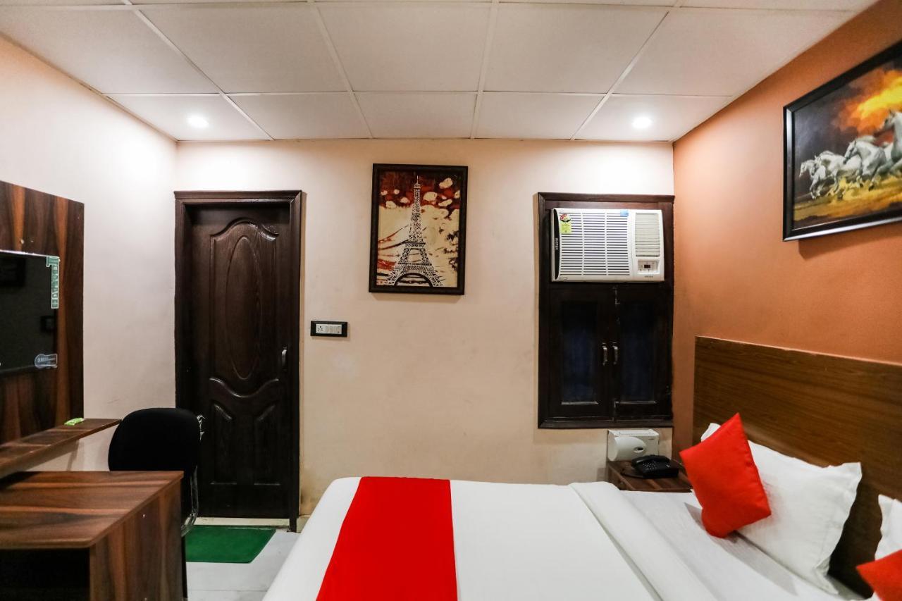 Oyo 72993 Hotel The Gold Faridabad Eksteriør billede