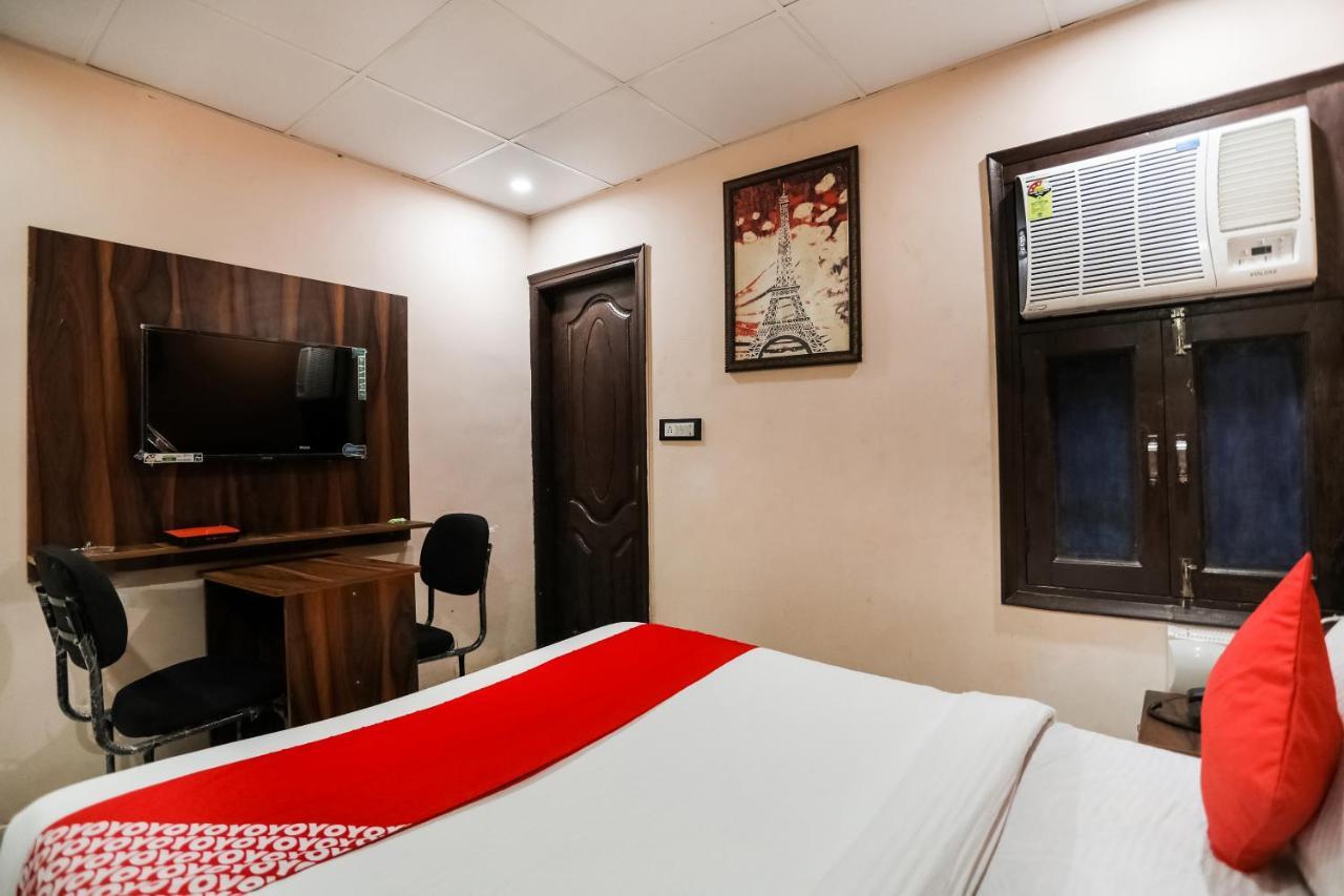Oyo 72993 Hotel The Gold Faridabad Eksteriør billede