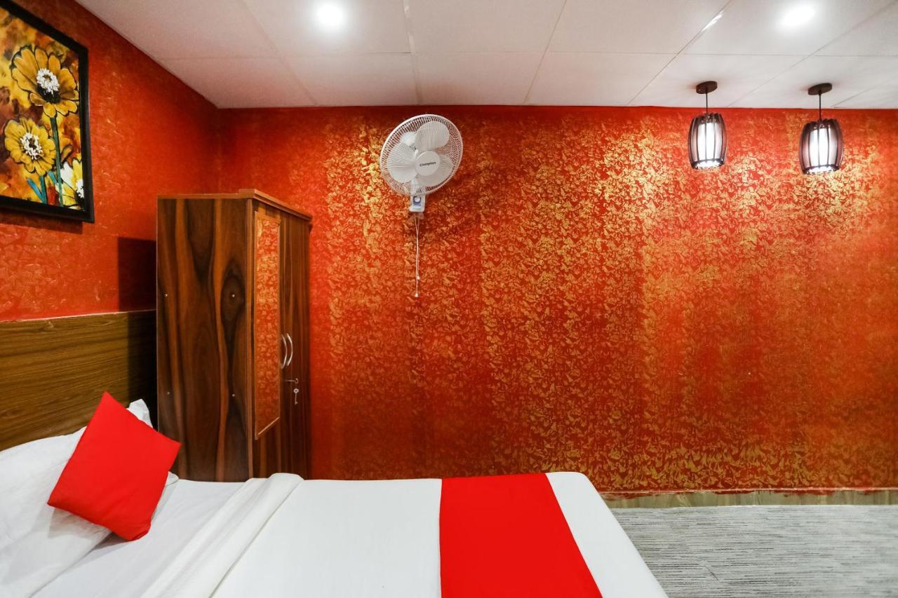 Oyo 72993 Hotel The Gold Faridabad Eksteriør billede