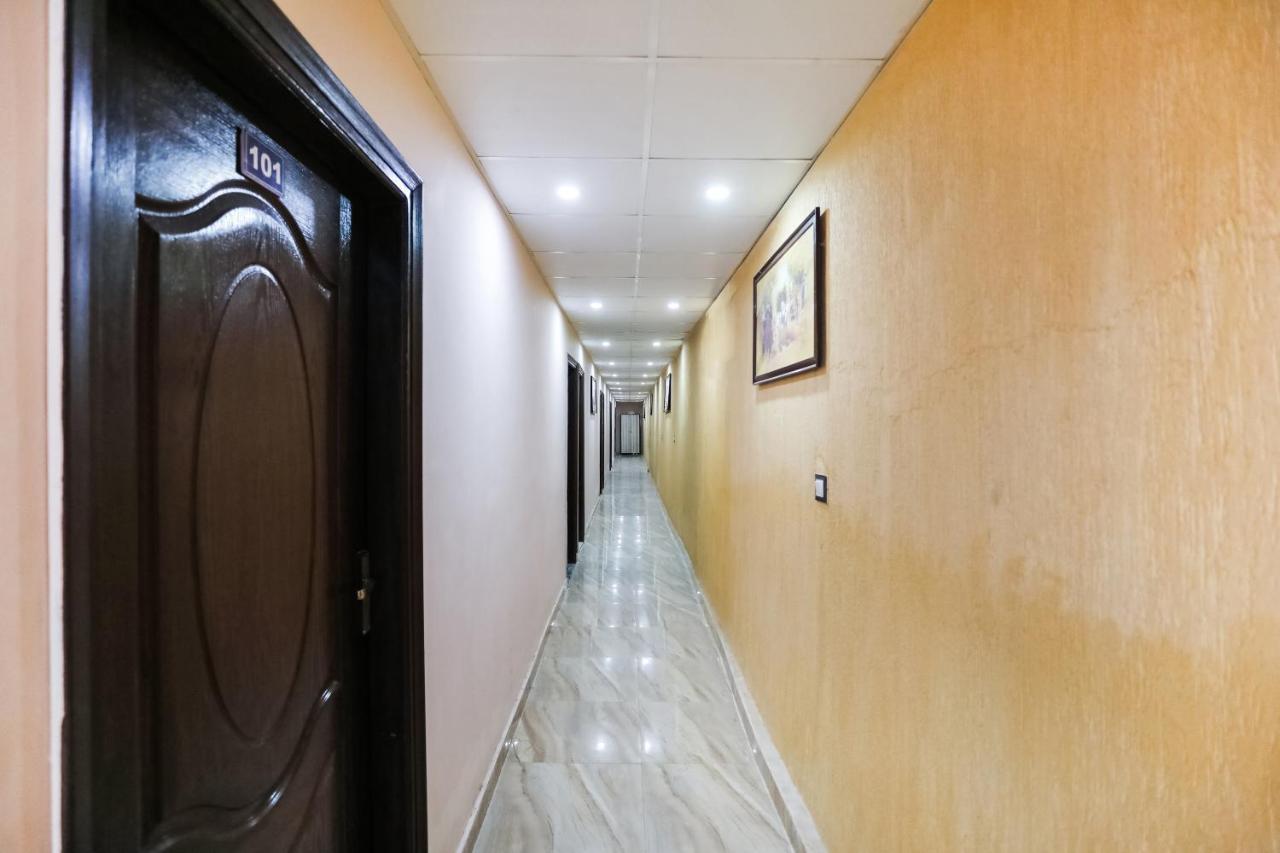 Oyo 72993 Hotel The Gold Faridabad Eksteriør billede